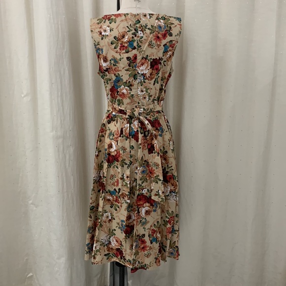 ModCloth NWT Fit & Flare Beige Floral Dress size XL - Picture 8 of 17